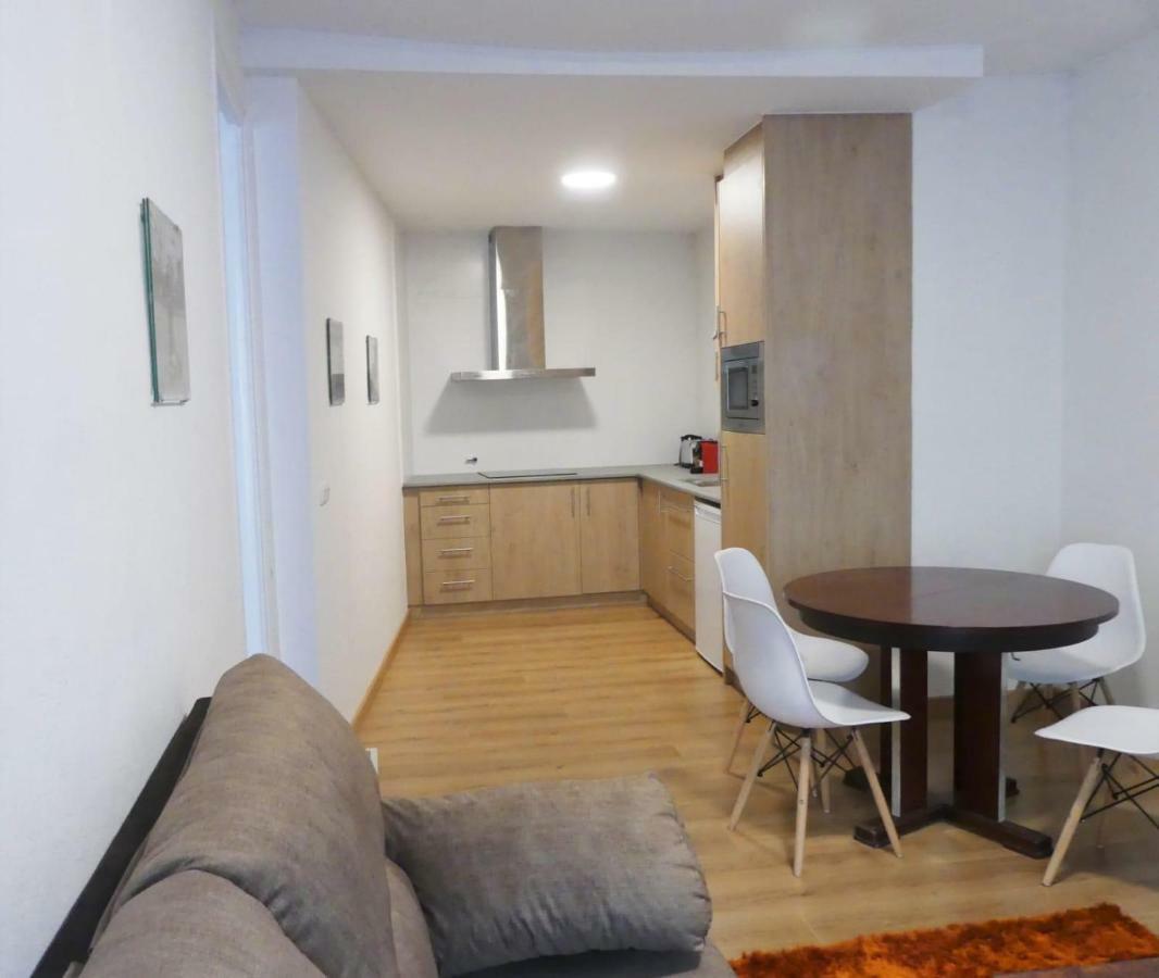 Apt 2 Acollidor Al Centre Historic De Vic Aptgarbi Εξωτερικό φωτογραφία