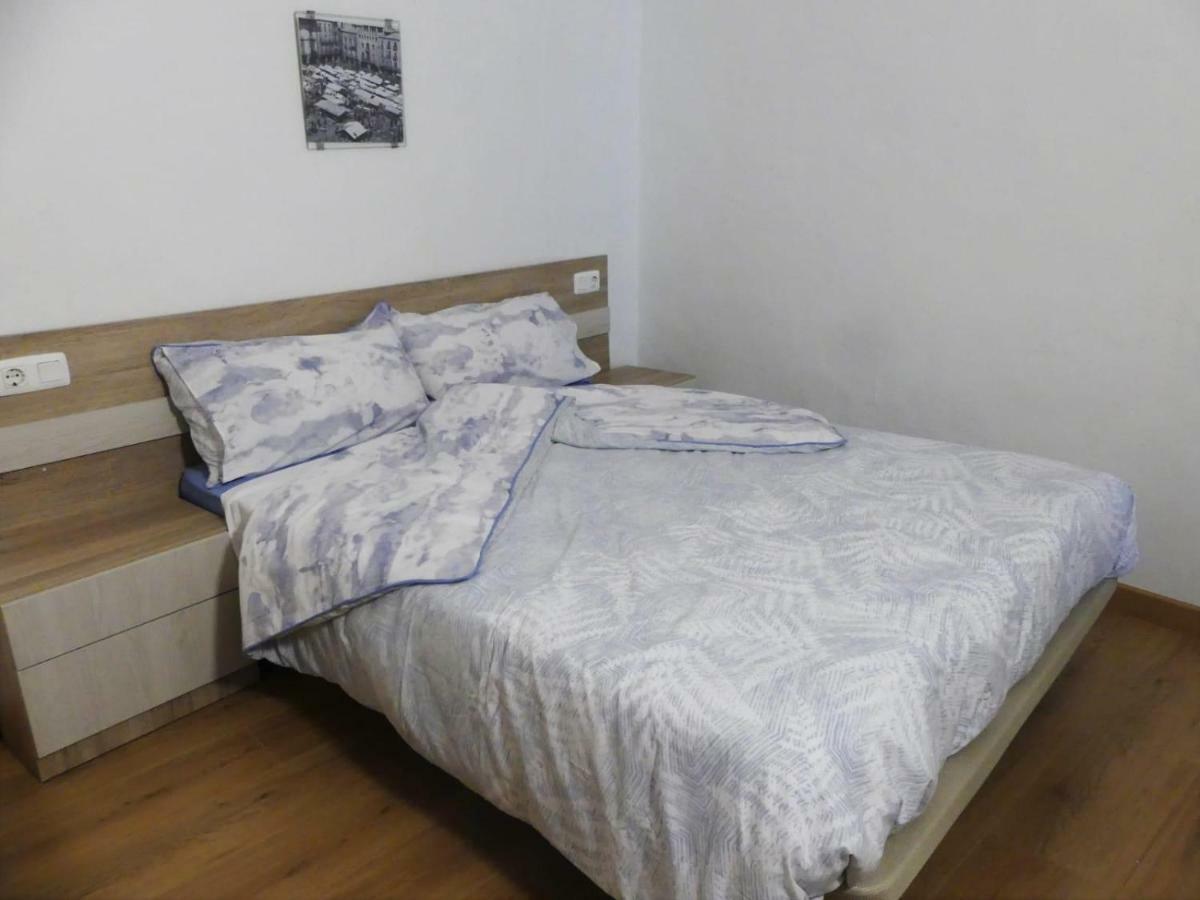 Apt 2 Acollidor Al Centre Historic De Vic Aptgarbi Εξωτερικό φωτογραφία