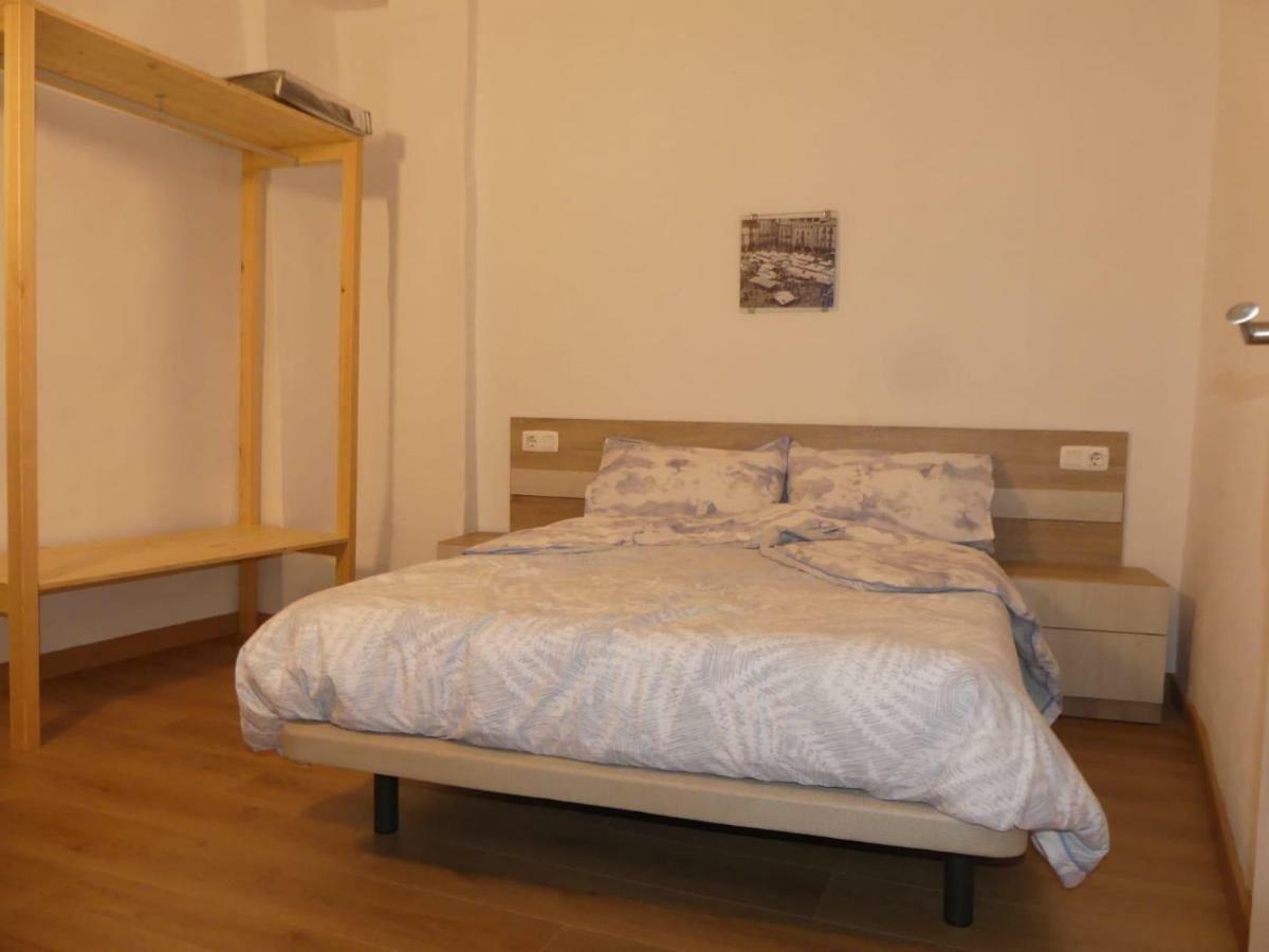 Apt 2 Acollidor Al Centre Historic De Vic Aptgarbi Εξωτερικό φωτογραφία
